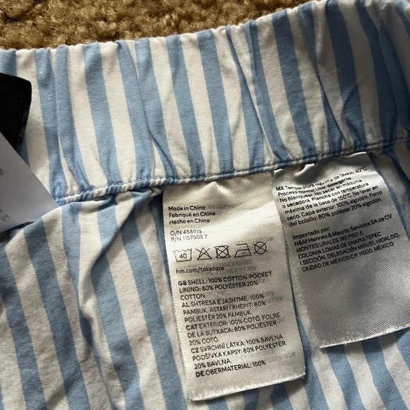 Blue and white shorts - Picture 5 of 6